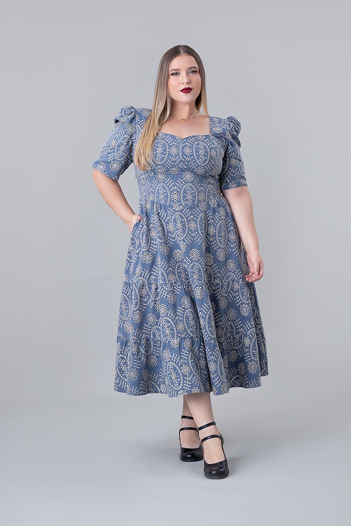 1-VESTIDO-SUPER-MIDI-BORDADO-FLOR-DO-TEMPO-BLUE-QUAKER.jpg