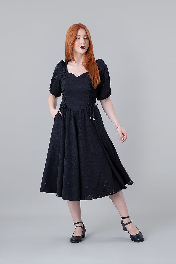 1-vestido-midi-de-laise-bordado-claire