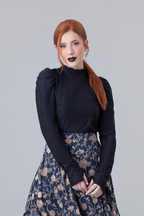 1-blusa-de-laise-bordada-flores-de-verona-black