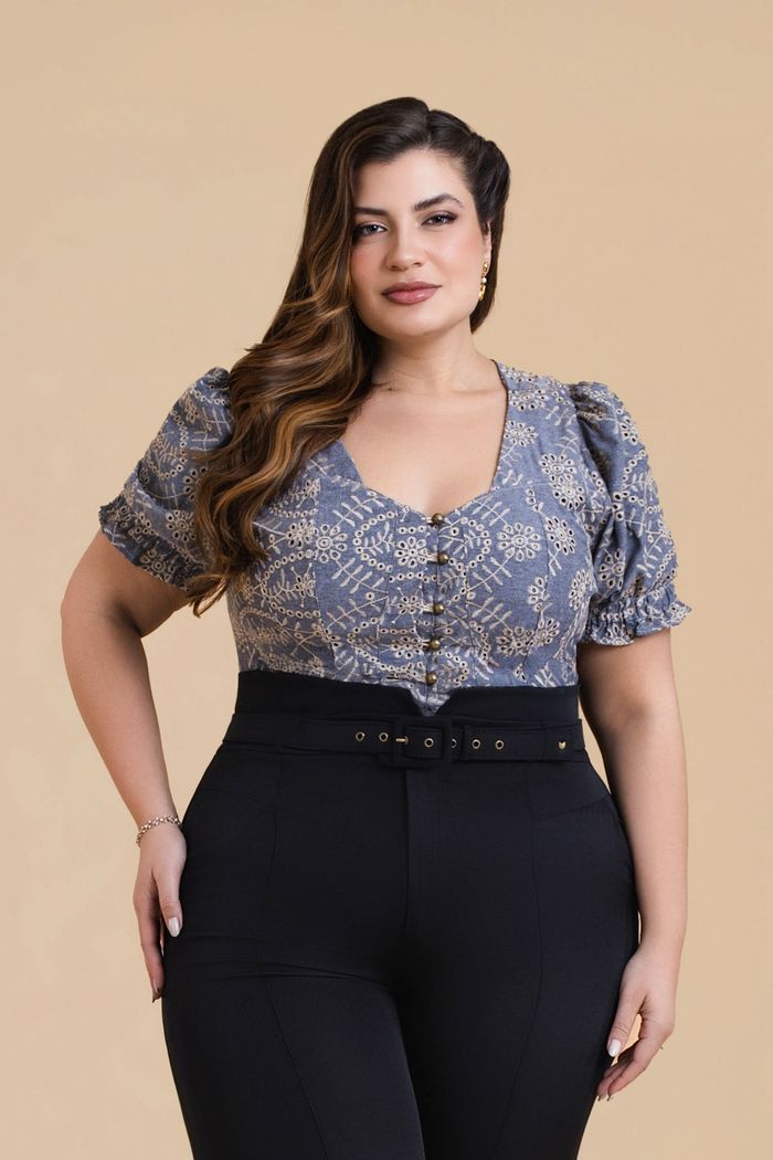 1-camisa-bordada-yennefer-light-gray