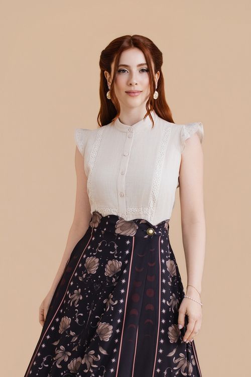 1-camisa-bordada-sunlit-garden-quaker